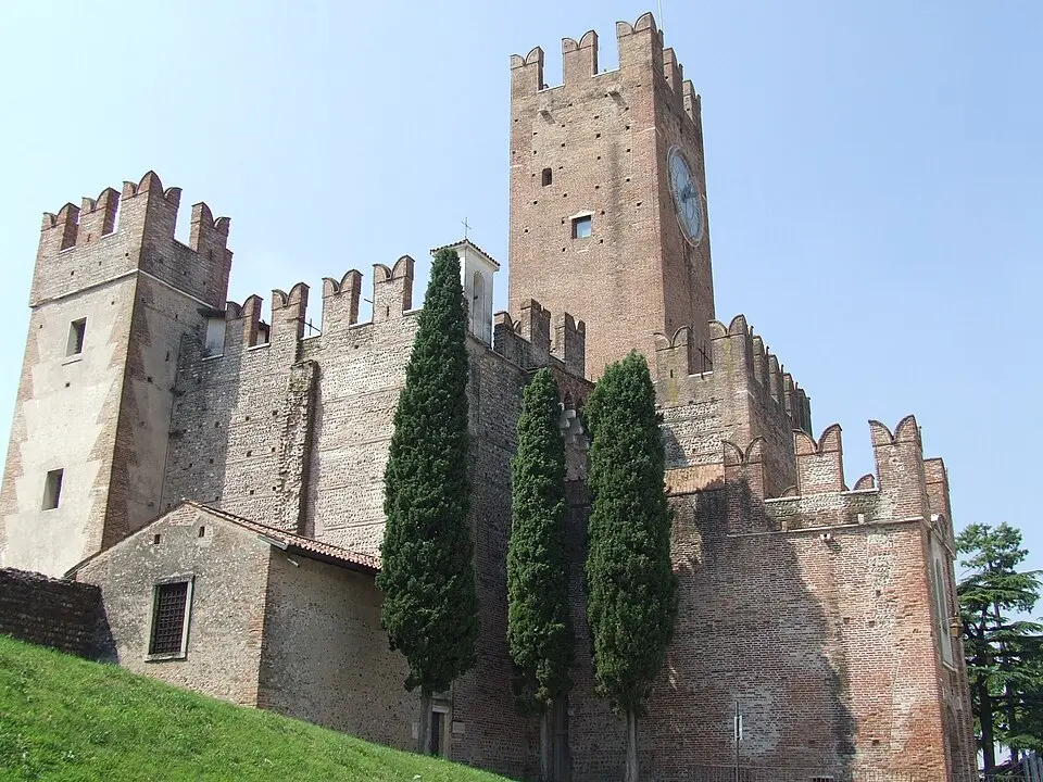 Die Villafranca Burg