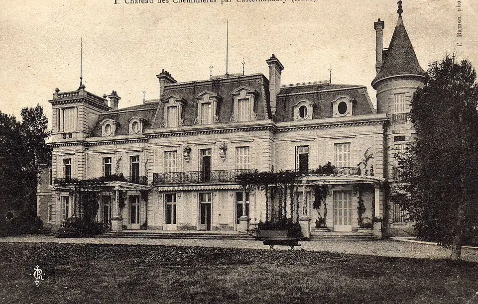 Image: Pinpin · Public domain château des Cheminières