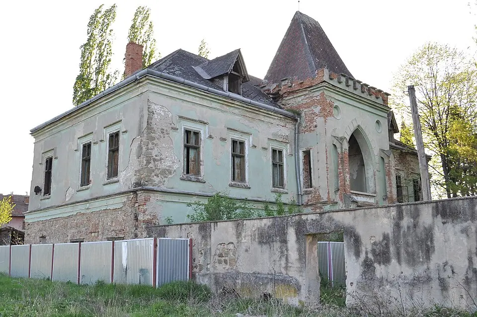 Nopcsa–Pallavicini Mansion in Săcel, Hunedoara
