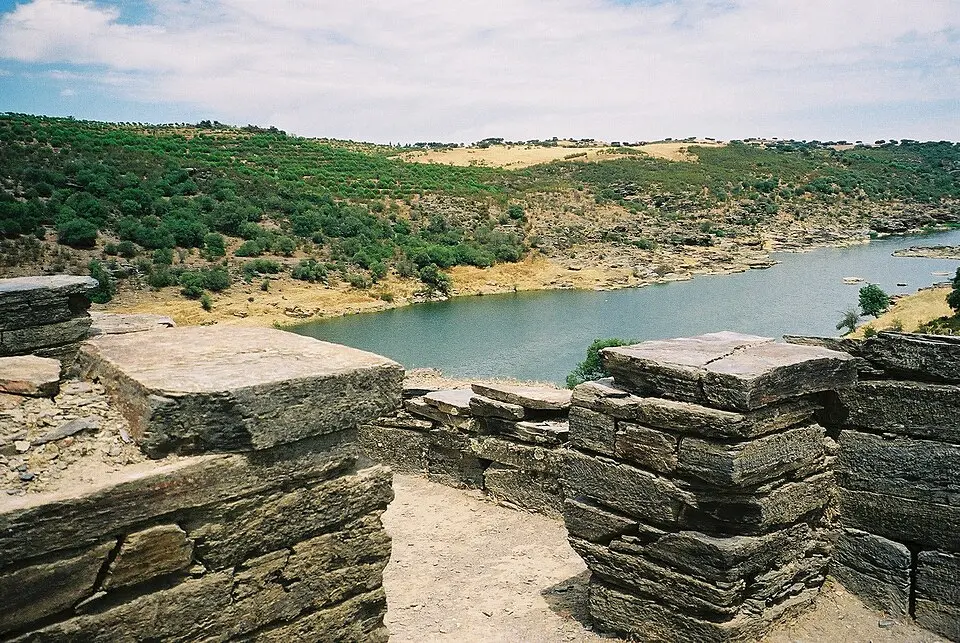 Castelo da Lousa