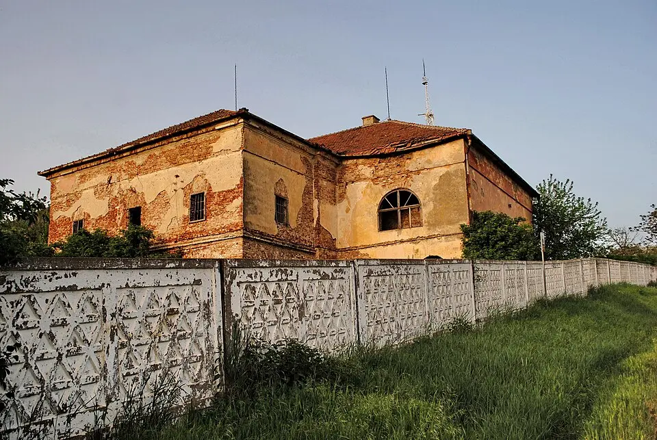 Castelul Mercy din Carani