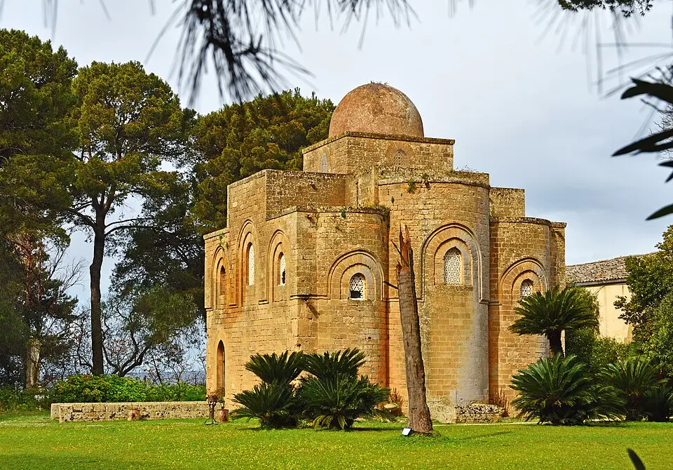 chiesa della Santissima Trinità di Delia