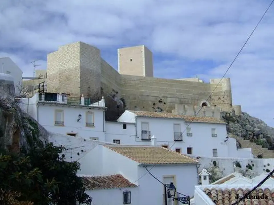 Image: En1Ba3Vi · Public domain Castillo