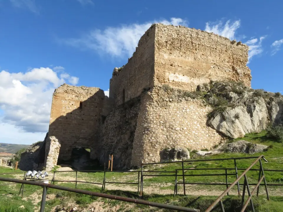 Image: Aytoayora · CC BY-SA 4.0 Castillo de Ayora