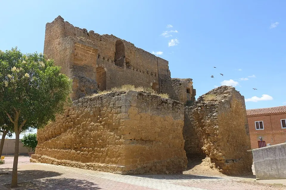 Castillo de Barcial de la Loma