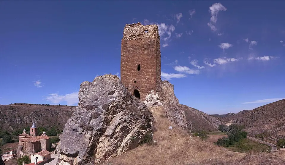 Obrázek: Jmclerencia · CC BY-SA 3.0 ES Castillo de Berdejo