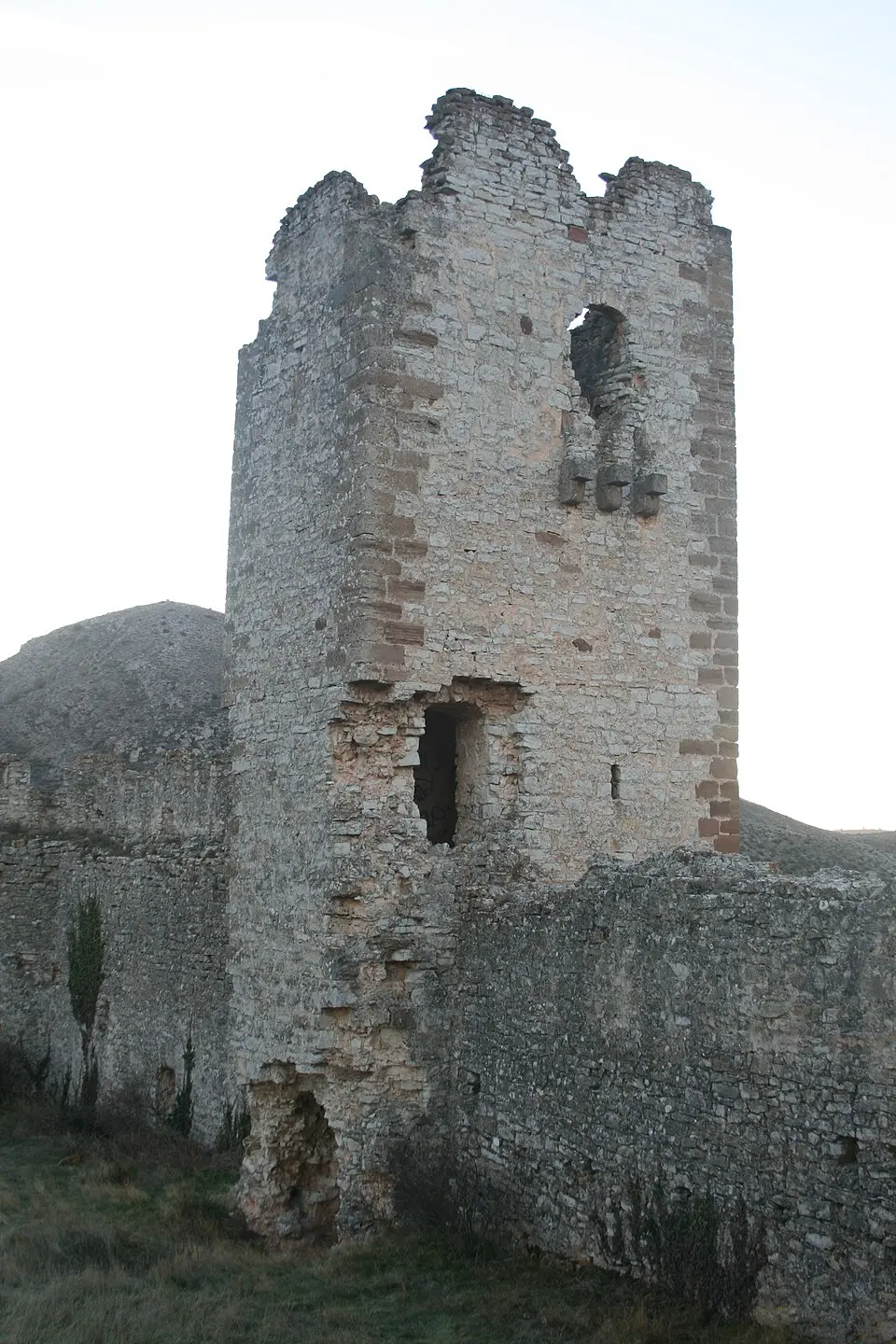 Obrázek: Diego Delso · CC BY-SA 3.0 Castillo de Bijuesca