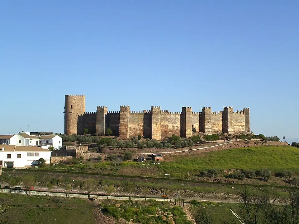 Image: Kordas · CC BY-SA 3.0 château de Baños de la Encina
