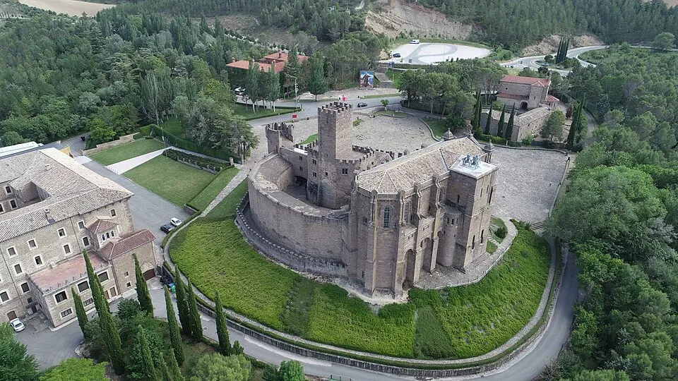 Immagine: Aircraft · CC BY 4.0 castello di Javier