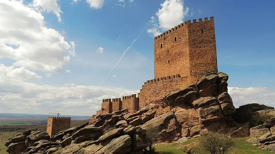 Bild: Borjaanimal · CC BY-SA 3.0 Castillo de Zafra