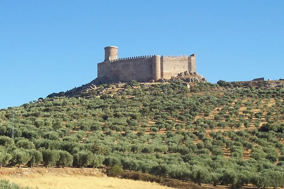Image: Frufaro · CC BY-SA 3.0 Castillo de la Puebla de Alcocer