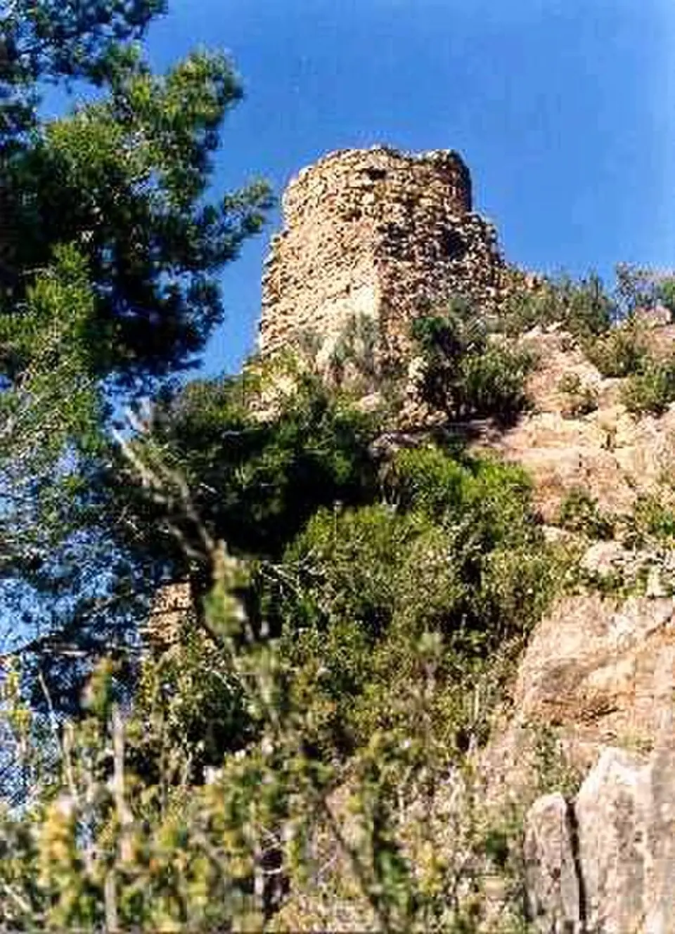 Uploaded by: Pelayo2 · CC BY-SA 3.0 Tales Castle