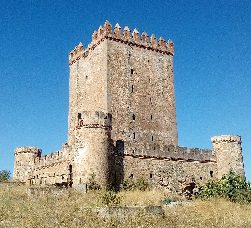Obrázok: Revista Madreselva · CC BY-SA 4.0 Castillo de Nogales