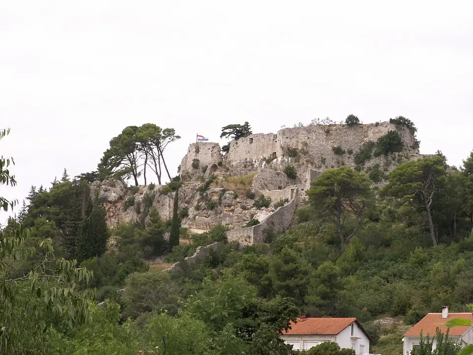 Tvrđava Fortica - Stari grad Novigrad