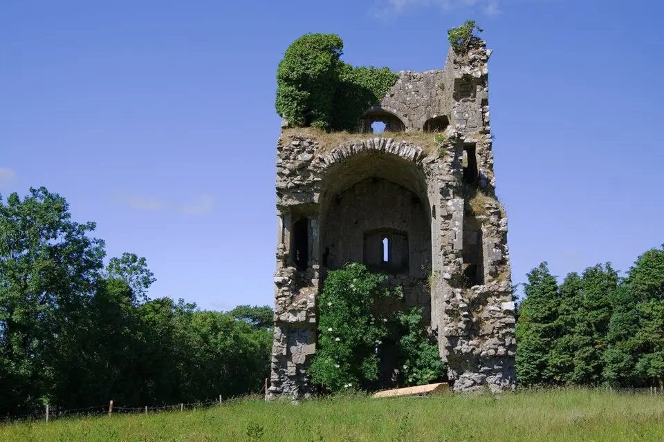 Obrázok: Mike Searle · CC BY-SA 2.0 Garbally Castle