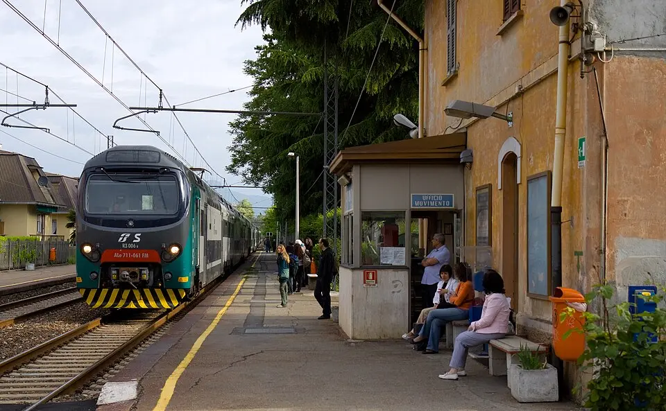 stazione di Castronno