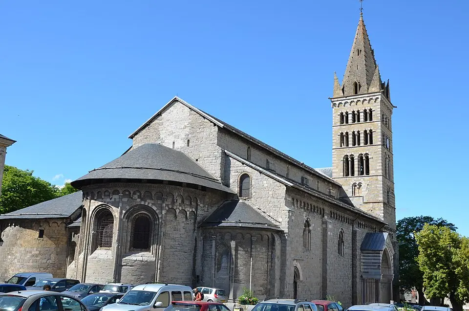 cathédrale Notre-Dame du Réal