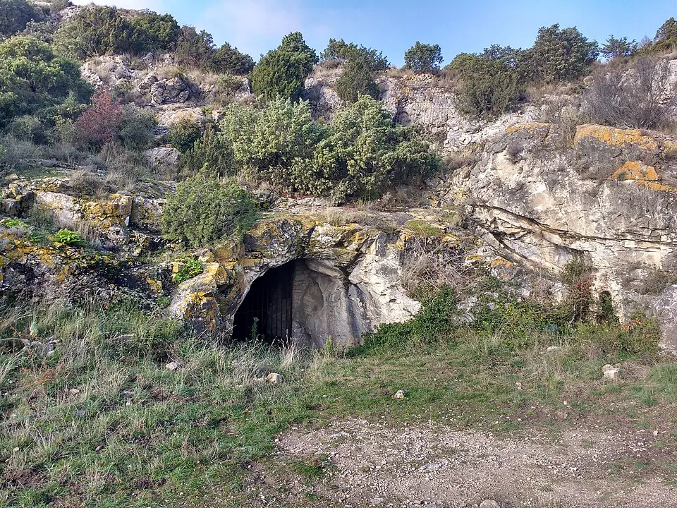 caune de Bélesta