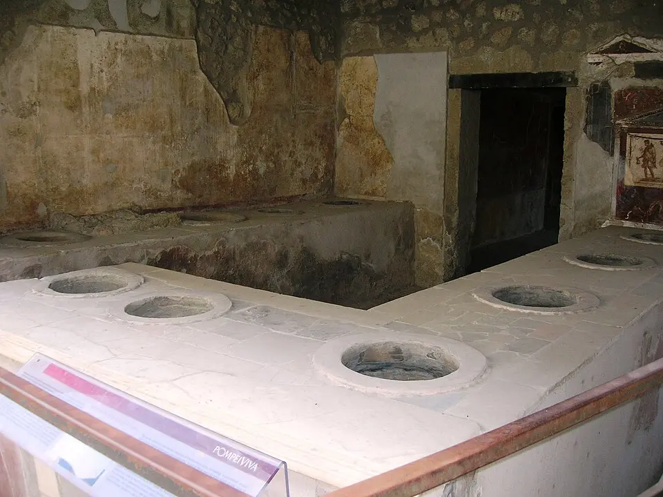 caupona di Lucius Betutius Placidus (I.8.8)