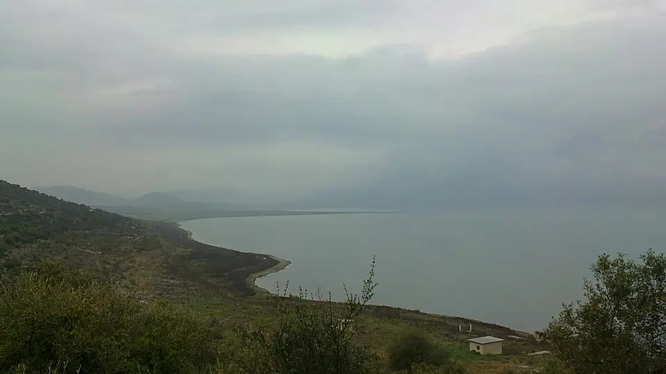 Παραλίμνη