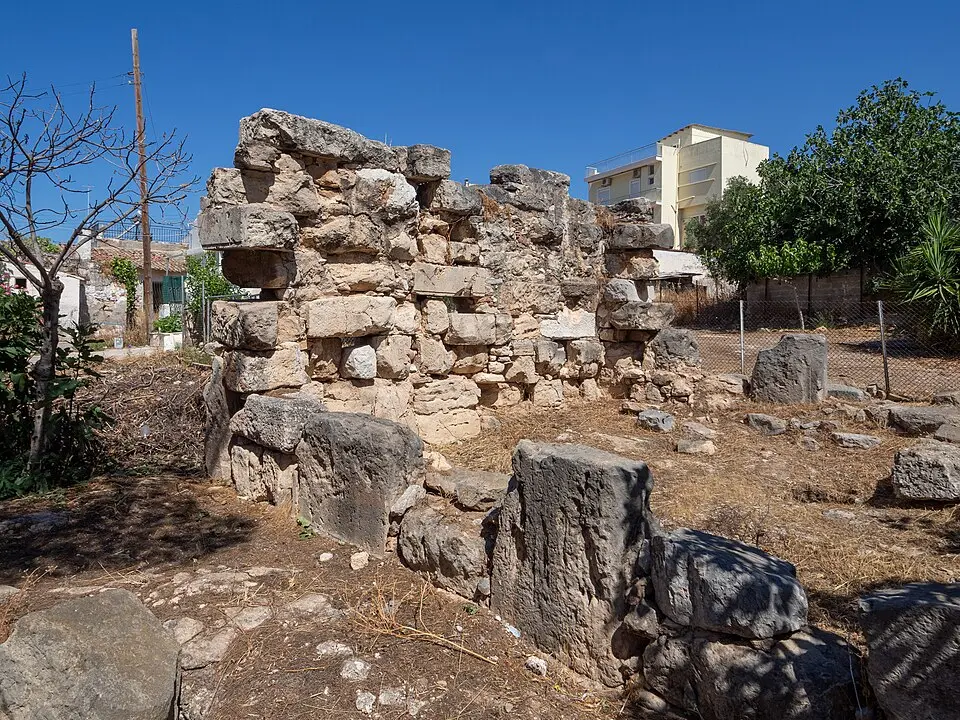 Πύργος στα Αμπελάκια Σαλαμίνας