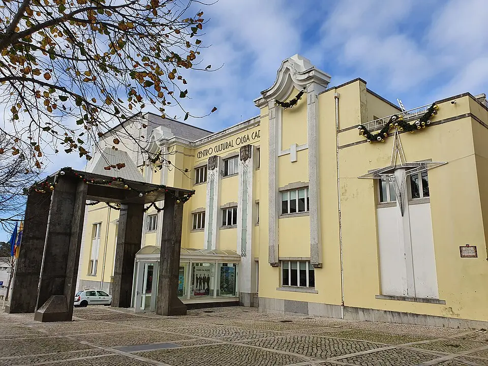 Centro Cultural Olga Cadaval