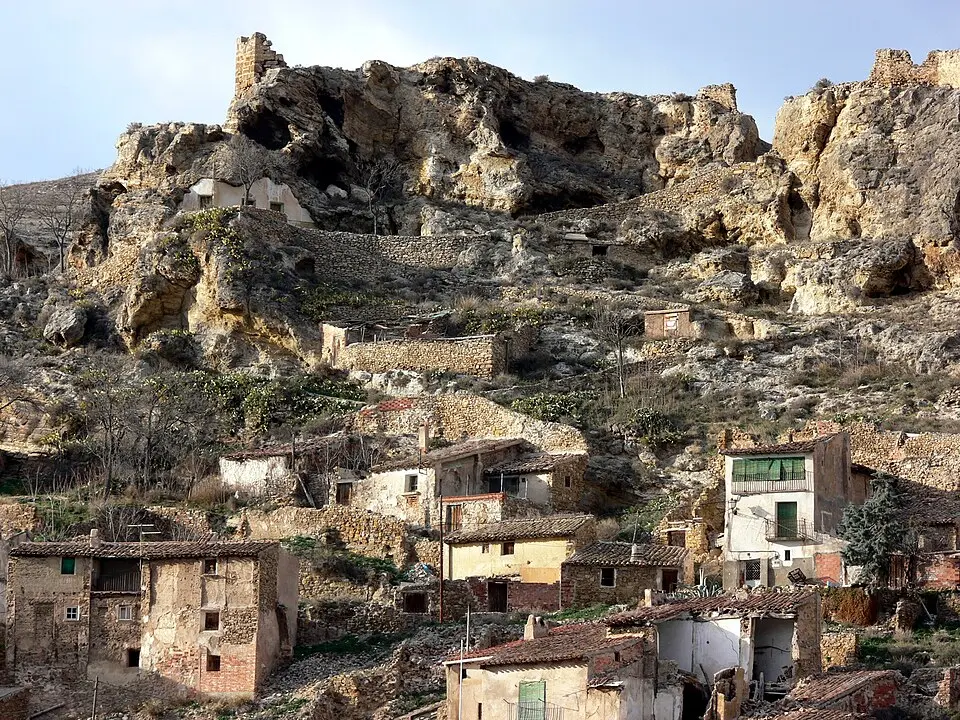 Image: Pigmentoazul · CC BY-SA 4.0 Castillo de Cervera