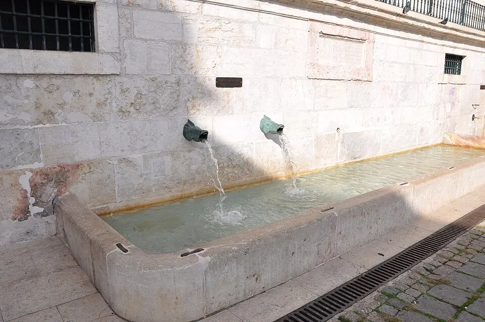 Chafariz de Dentro