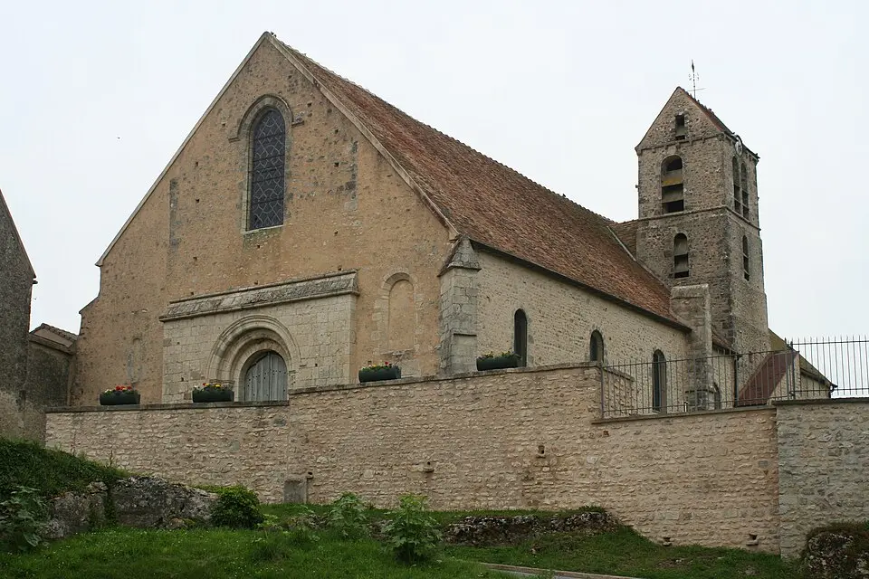église Saint-Aignan de Chalou-Moulineux