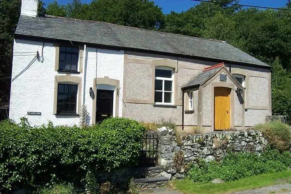 Llanddoged and Maenan