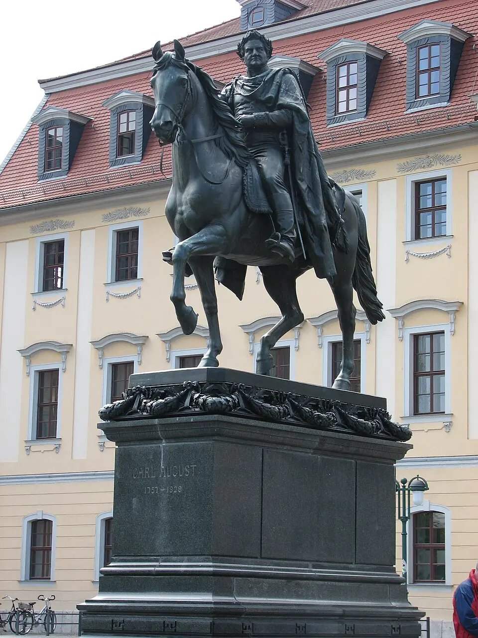 Carl-August-Denkmal