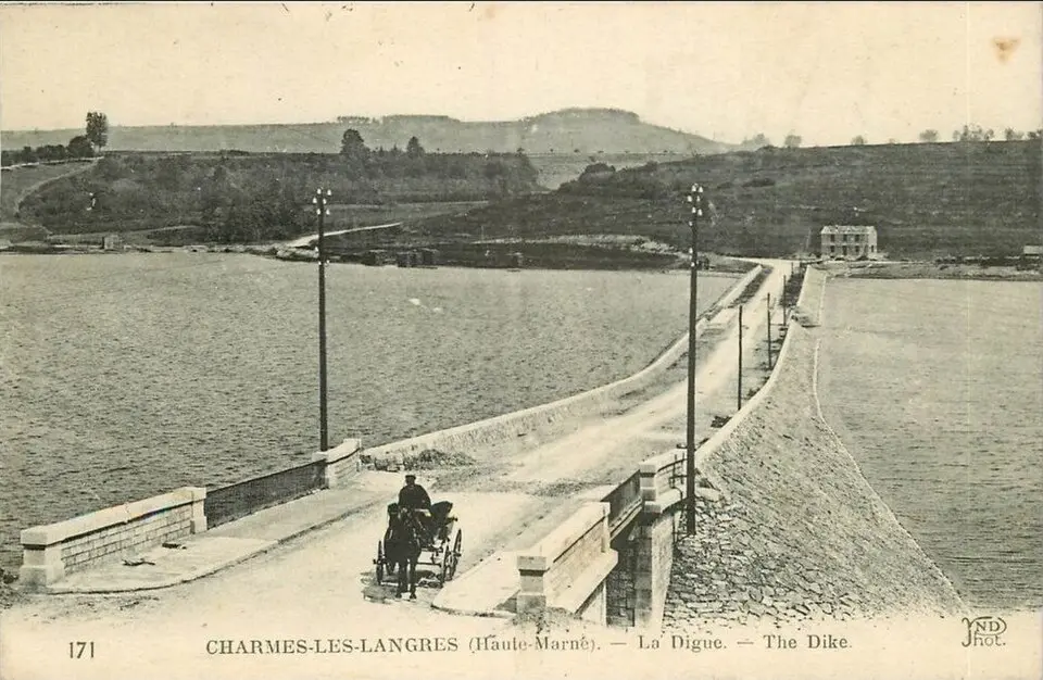 Charmes