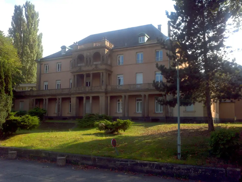 Image: Lantus · CC BY-SA 3.0 château Adt