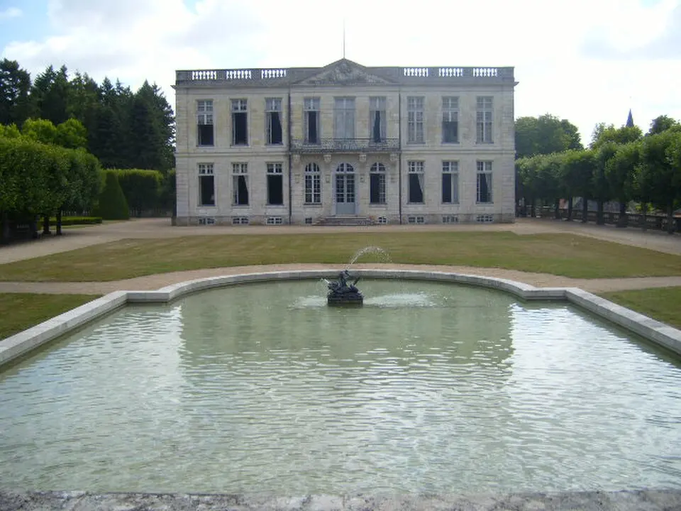 château de Bouges