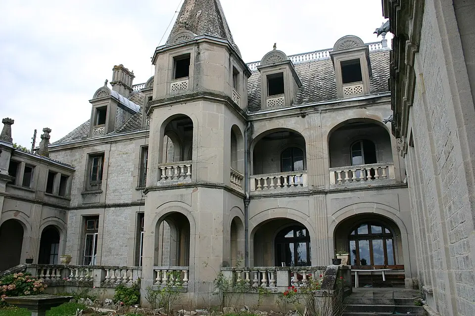 Image: Jitrixis · CC0 château de la Côte