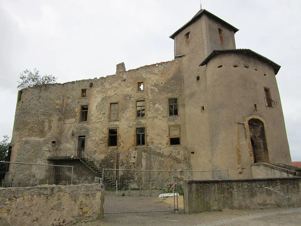Bild: Aimelaime at French Wikipedia · Public domain château de Luttange