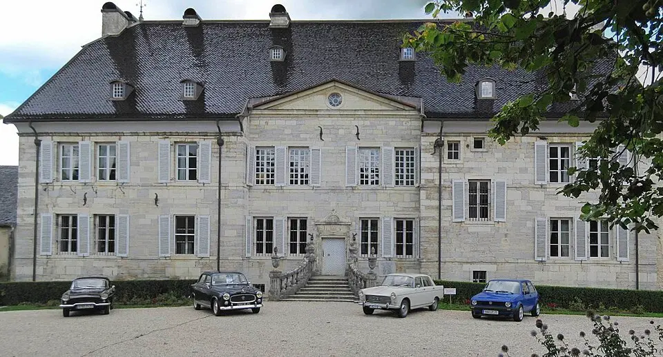 château Montalembert