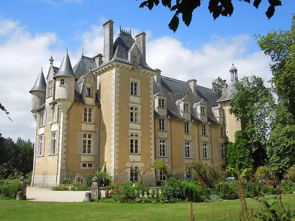 château de Saint-Julien-l'Ars