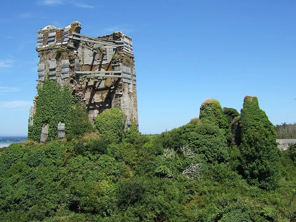 Image: Caerbannog · Public domain château de Trémazan