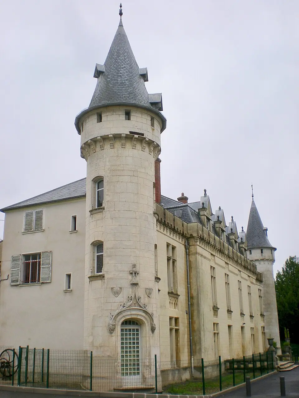 château de l'abbaye de Chaumes-en-Brie