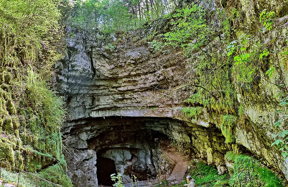 glacière de la Grâce-Dieu