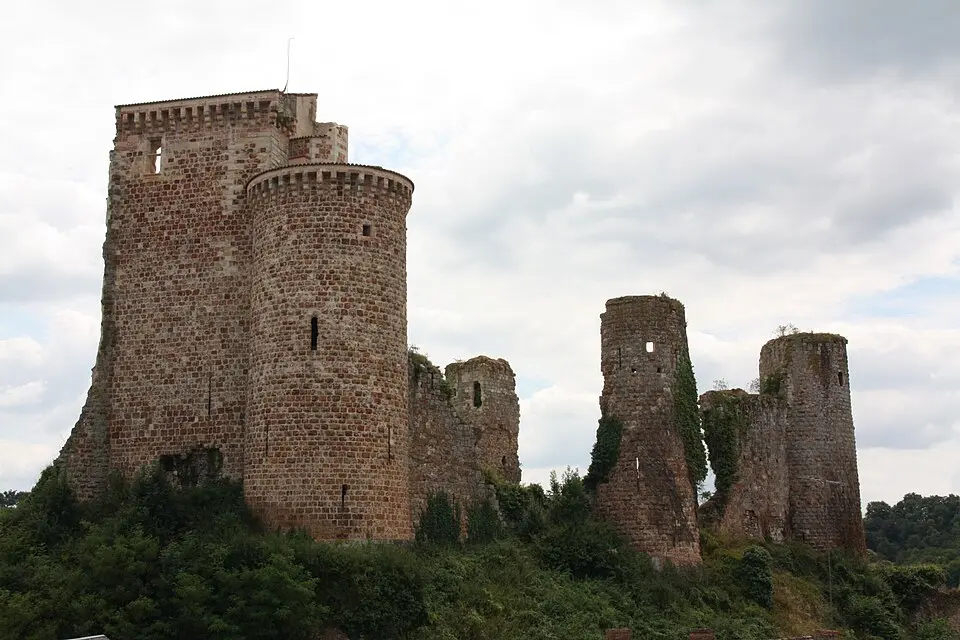 Hérisson Castle