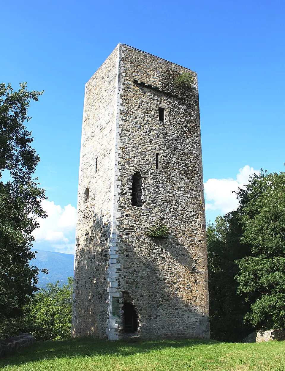 château fort d'Agos Vidalos