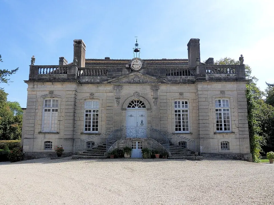Bild: G CHP · CC BY-SA 2.5 château de Beaumont-sur-Vingeanne