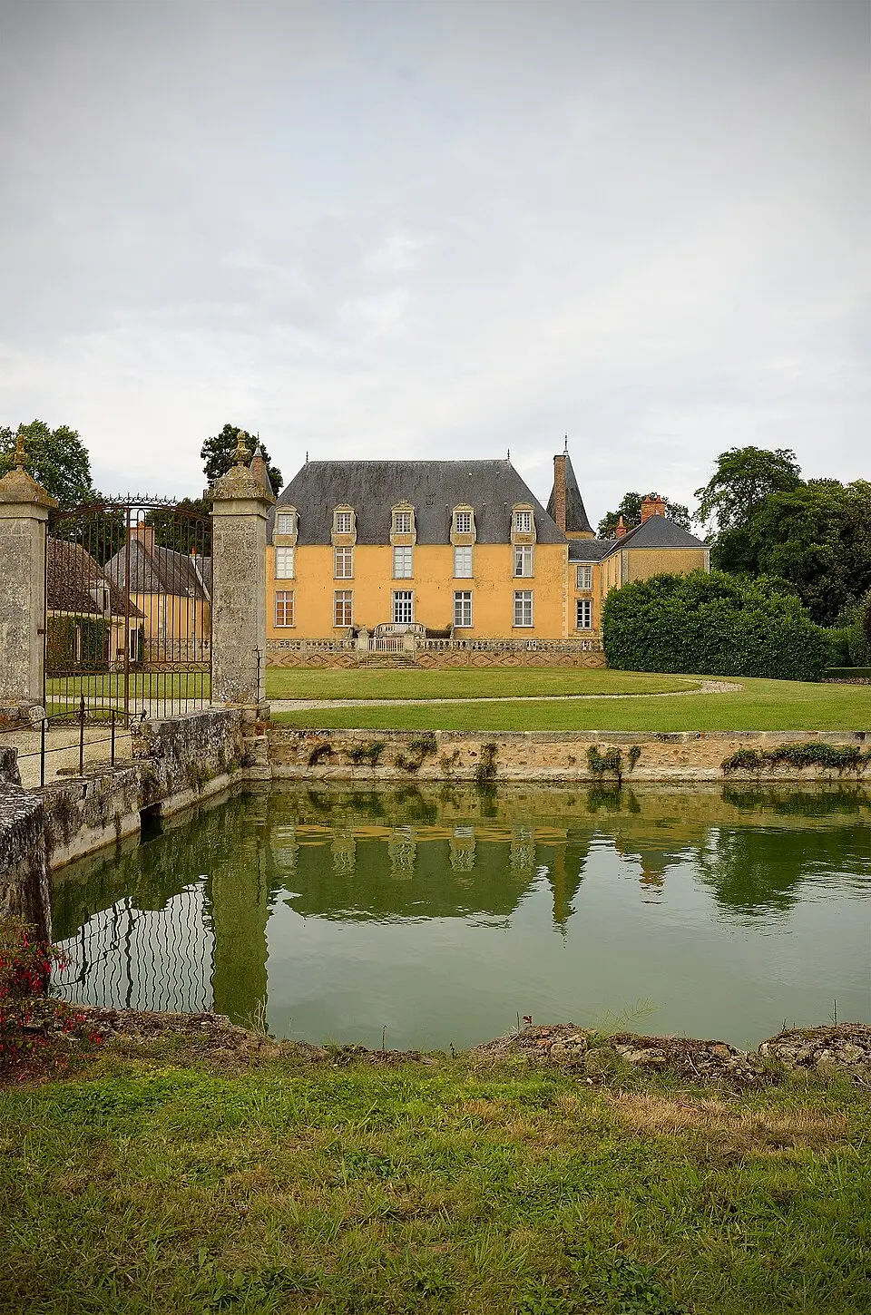 Image: Smoke It 2013 · CC BY-SA 3.0 Château de Courcival