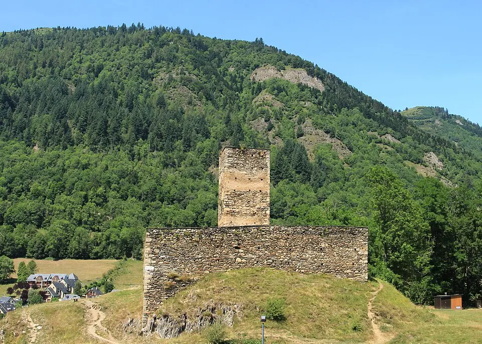 château fort de Genos
