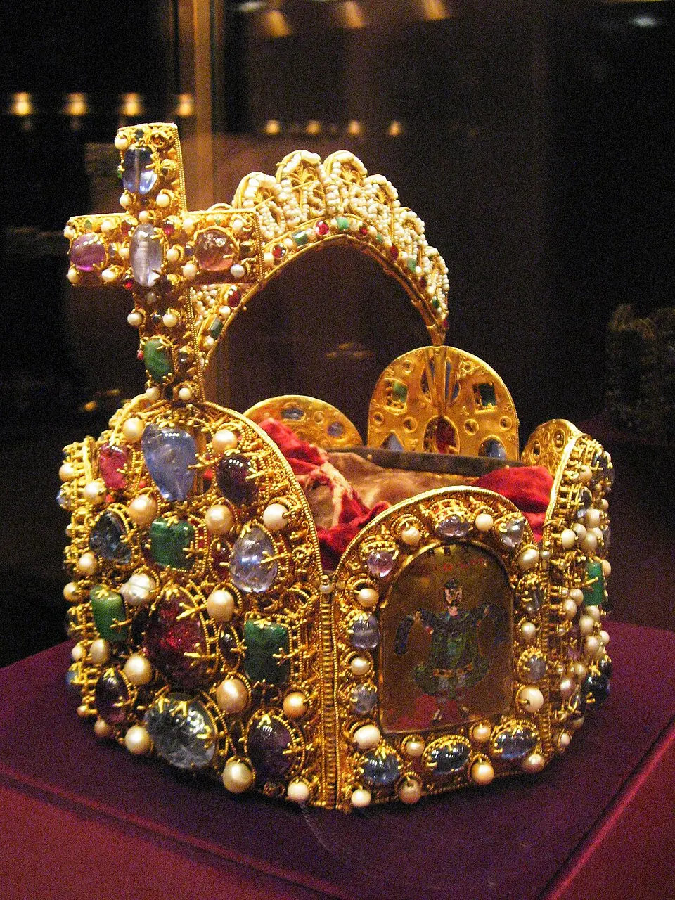 Slika: MyName (Gryffindor) · Public domain Cesarska zakladnica