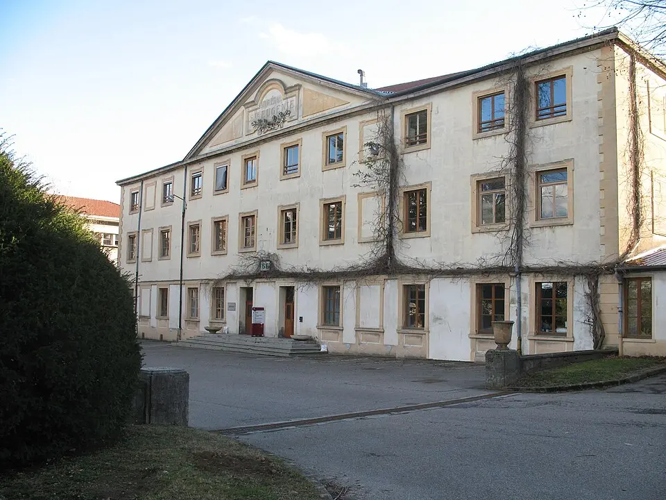 Image: PHILDIC · Public domain château de Longchêne