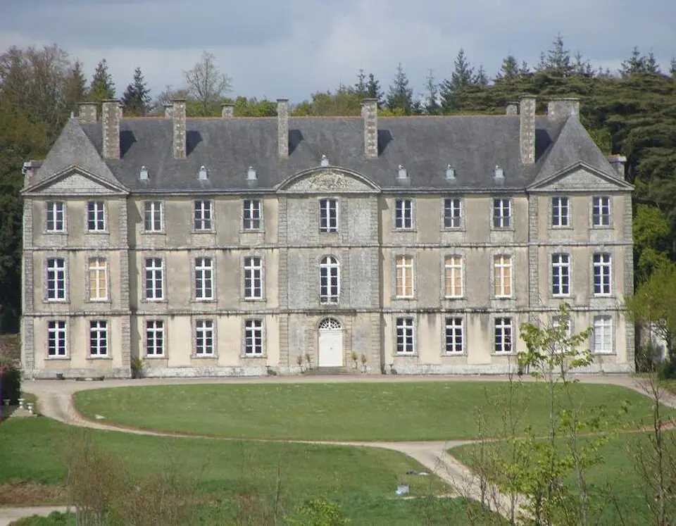 Image: NicoScPo · CC BY-SA 3.0 Château de Loyat
