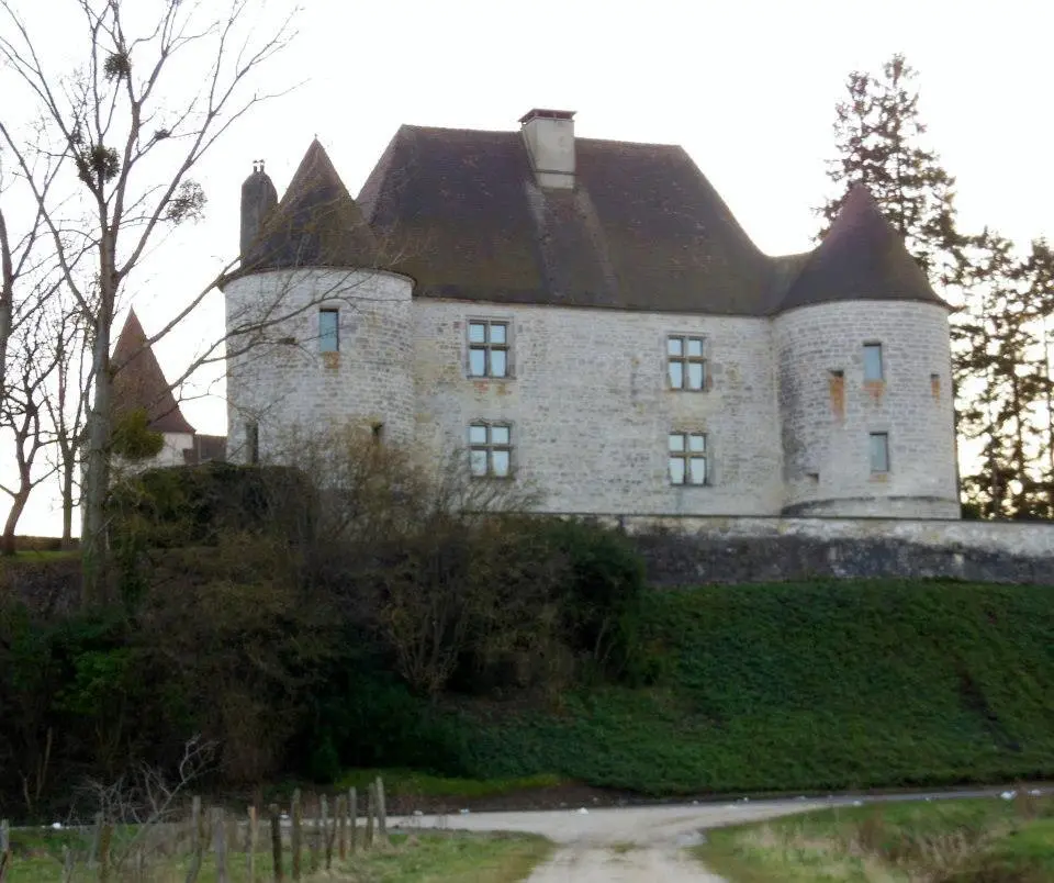Slika: Cjulien21 · CC BY-SA 3.0 château de Mutigney